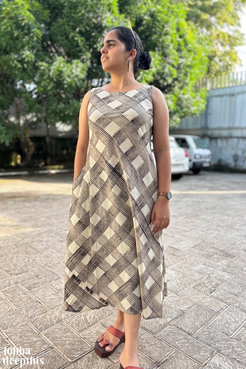 Egmore Plaid Bagru Sleeveless Dress - Lobha Deepthis