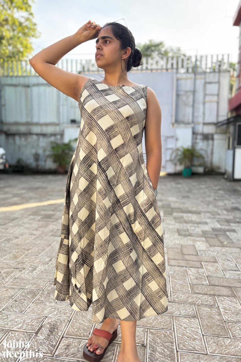 Egmore Plaid Bagru Sleeveless Dress - Lobha Deepthis