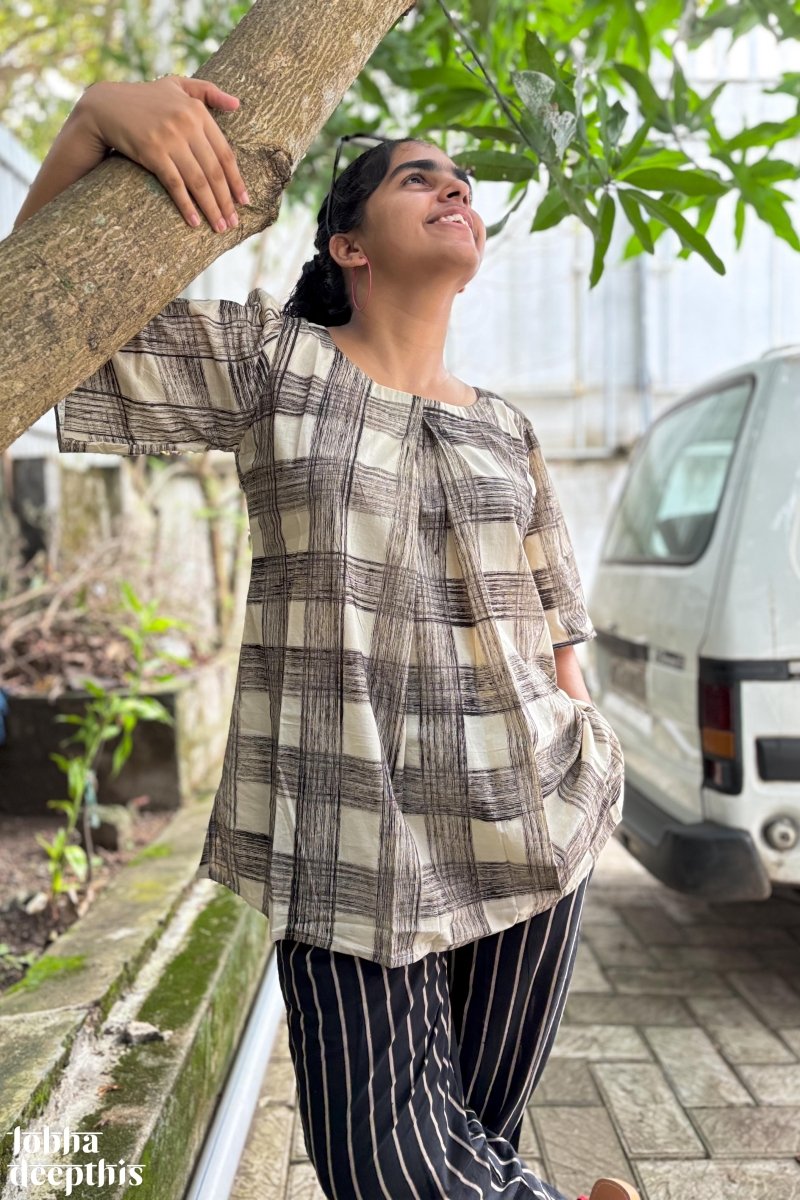 Egmore Plaid Short Top - Lobha Deepthis