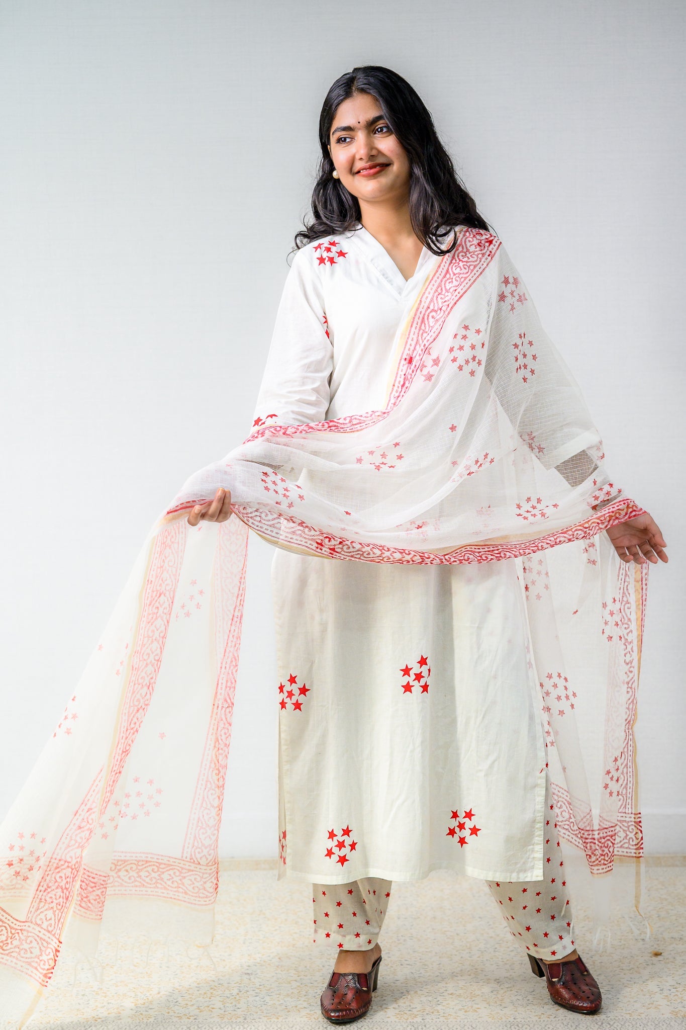 Esther White Sanganeri Kota Doria Dupatta - Lobha Deepthis