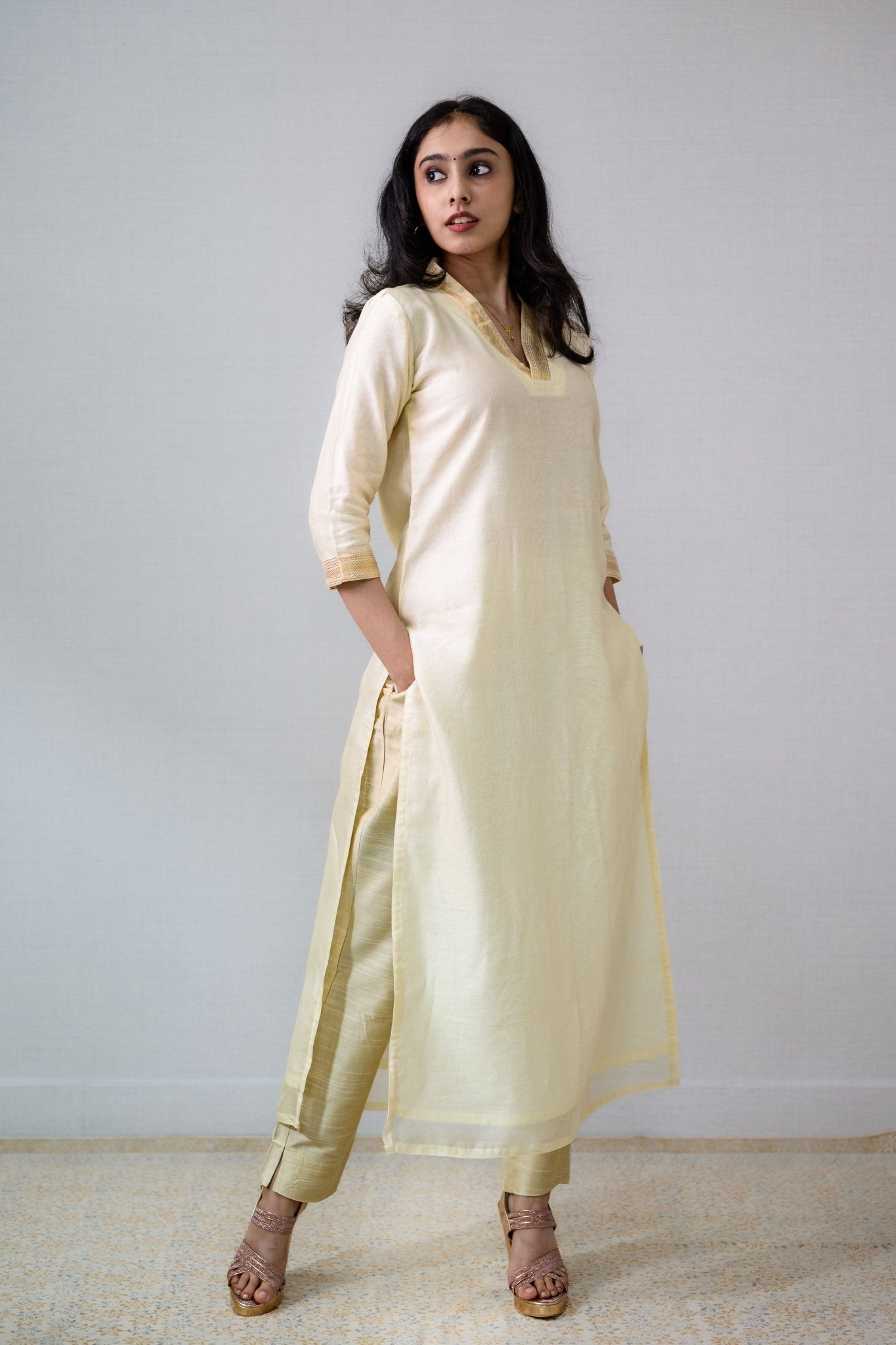 Ivory Maheshwari Silk Collar Kurta - Lobha Deepthis