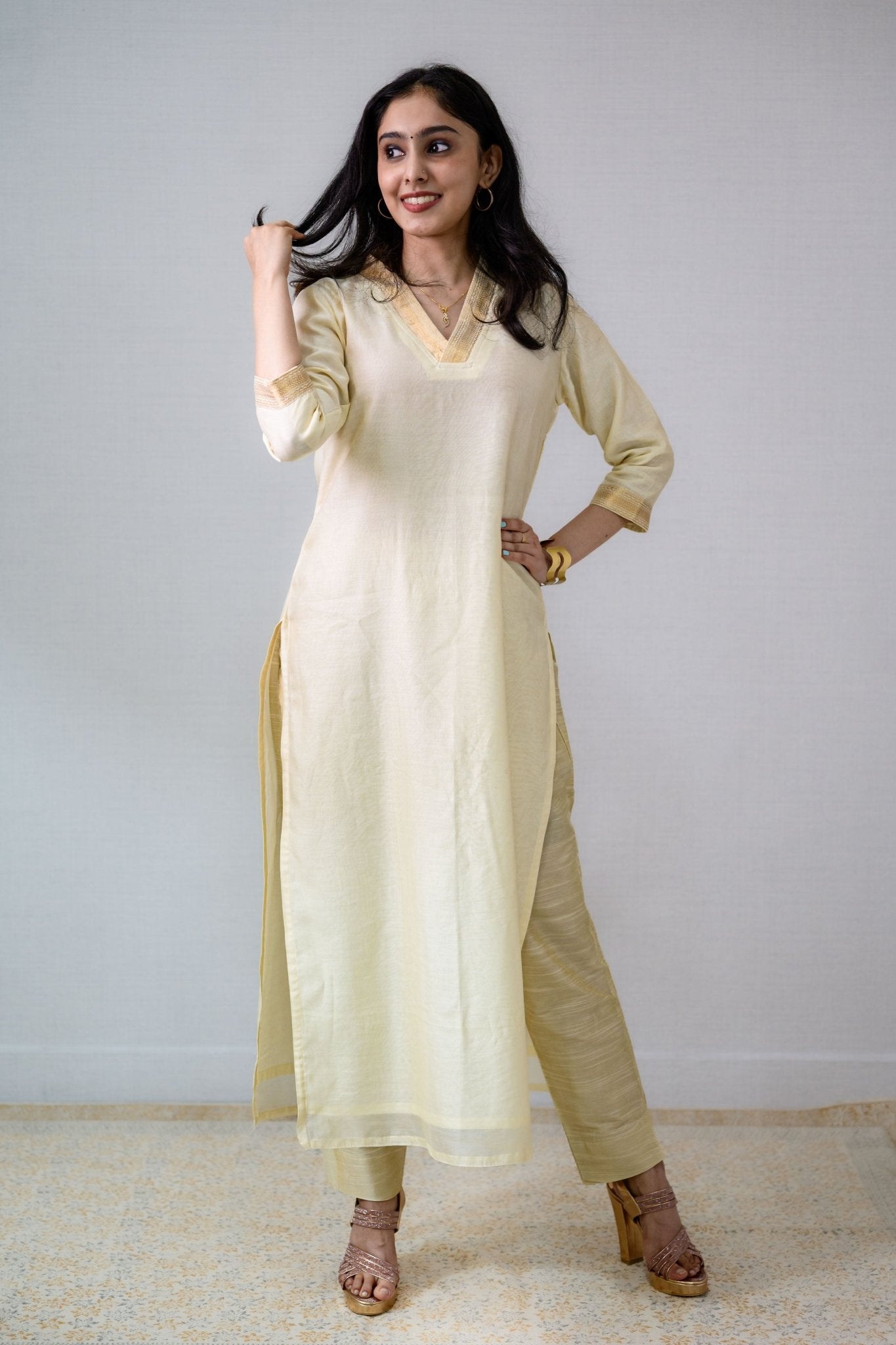 Ivory Maheshwari Silk Collar Kurta - Lobha Deepthis