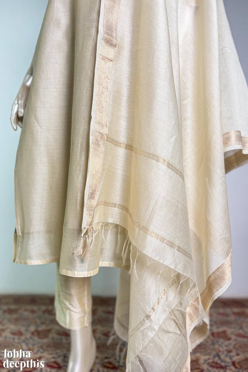 Ivory Maheshwari Silk Collar Kurta - Lobha Deepthis