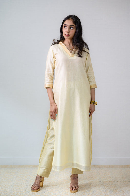 Ivory Maheshwari Silk Collar Kurta - Lobha Deepthis