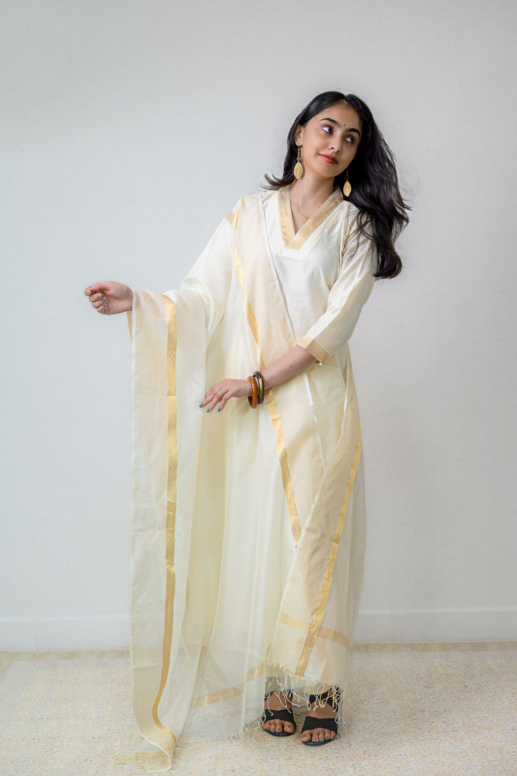 Ivory Maheshwari Silk Collar Kurta - Lobha Deepthis