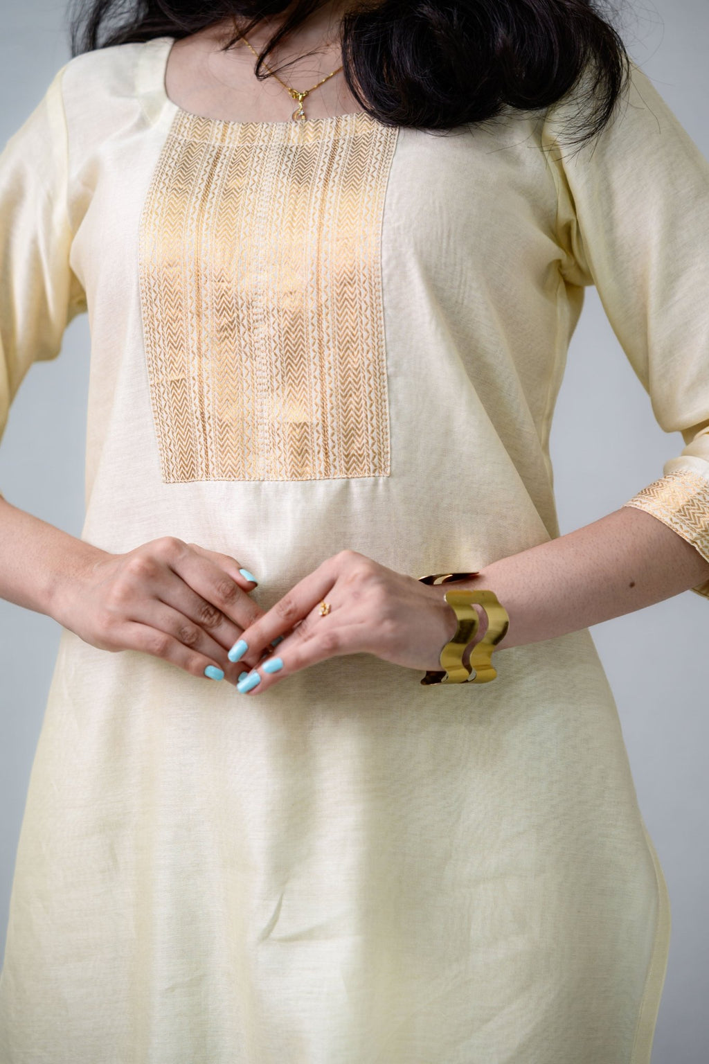 Ivory Maheshwari Silk Round Neck Kurta - Lobha Deepthis