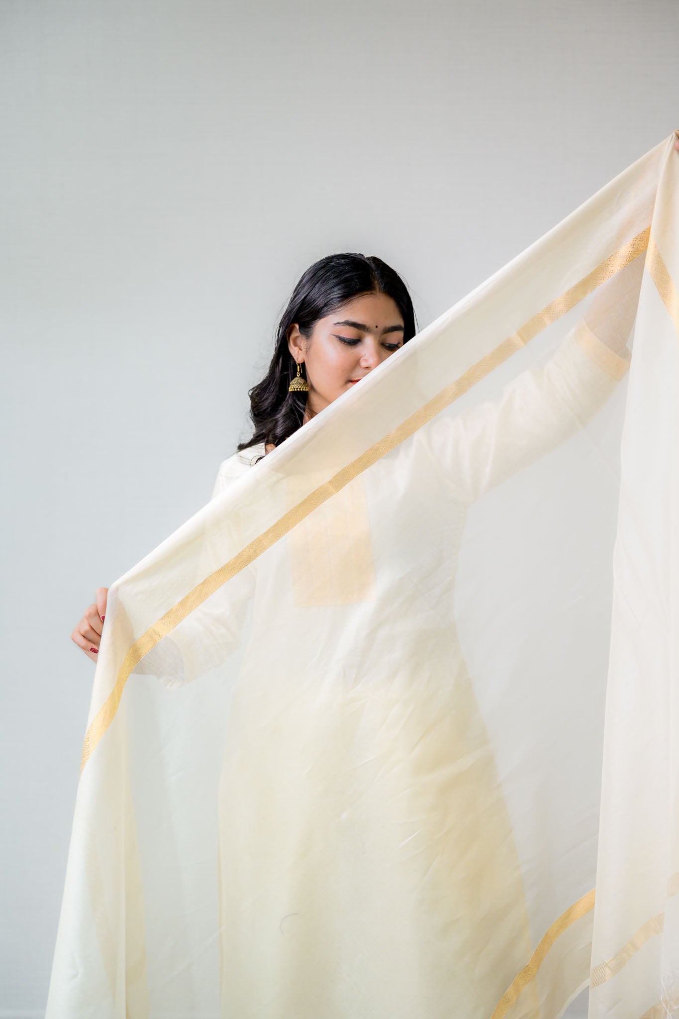 Ivory Maheshwari Silk Round Neck Kurta - Lobha Deepthis