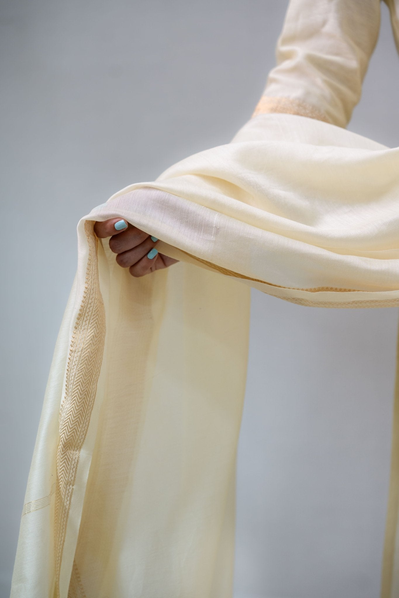 Ivory Maheshwari Silk Round Neck Kurta - Lobha Deepthis