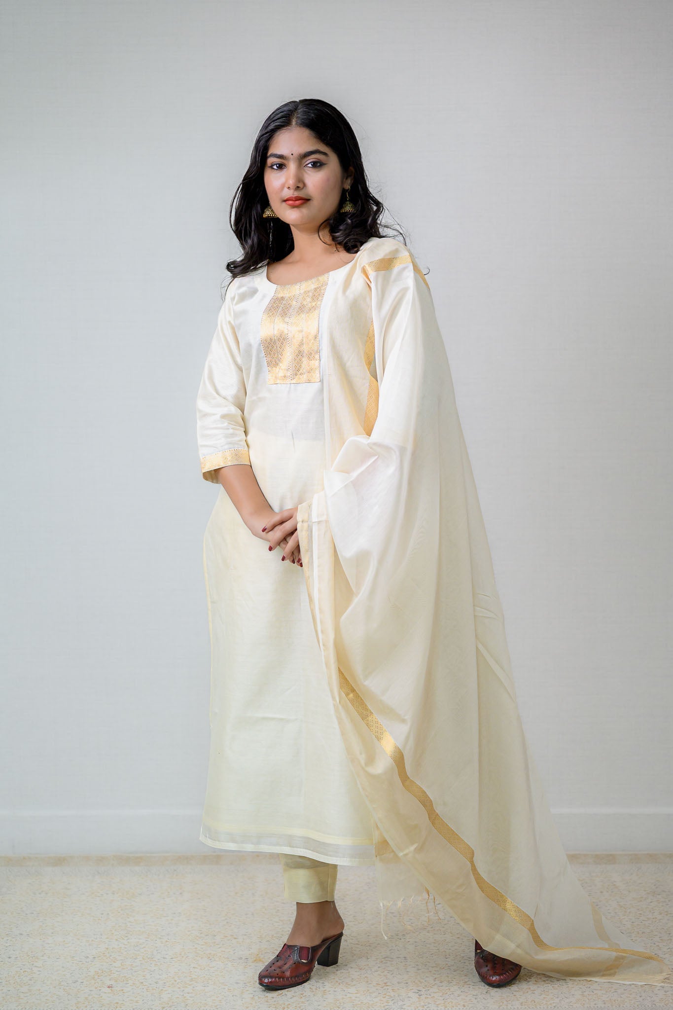 Ivory Maheshwari Silk Round Neck Kurta - Lobha Deepthis