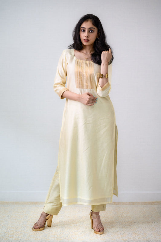 Ivory Maheshwari Silk Round Neck Kurta - Lobha Deepthis