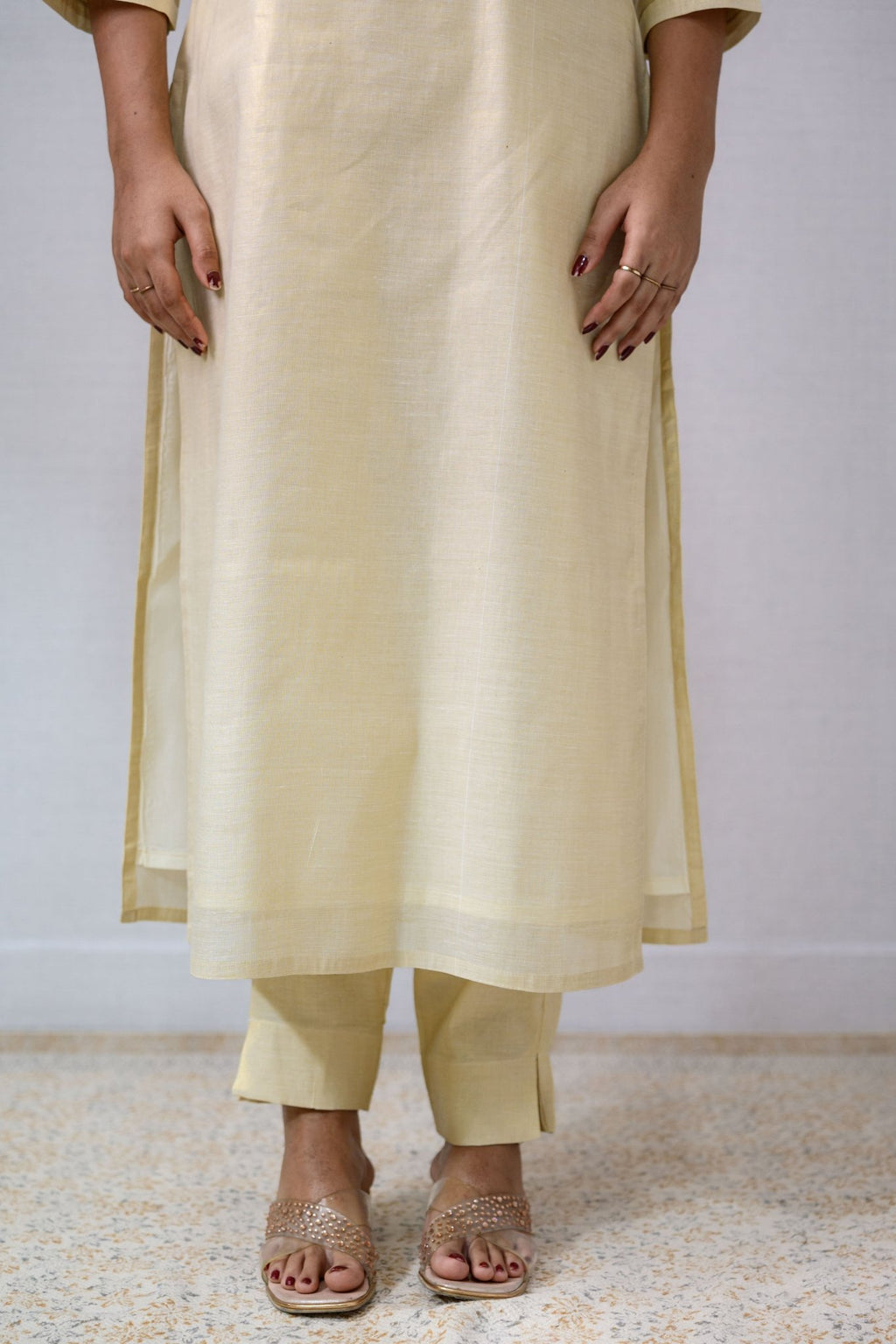 Kasavu Elegance Golden Tissue Straight Kurta - Lobha Deepthis
