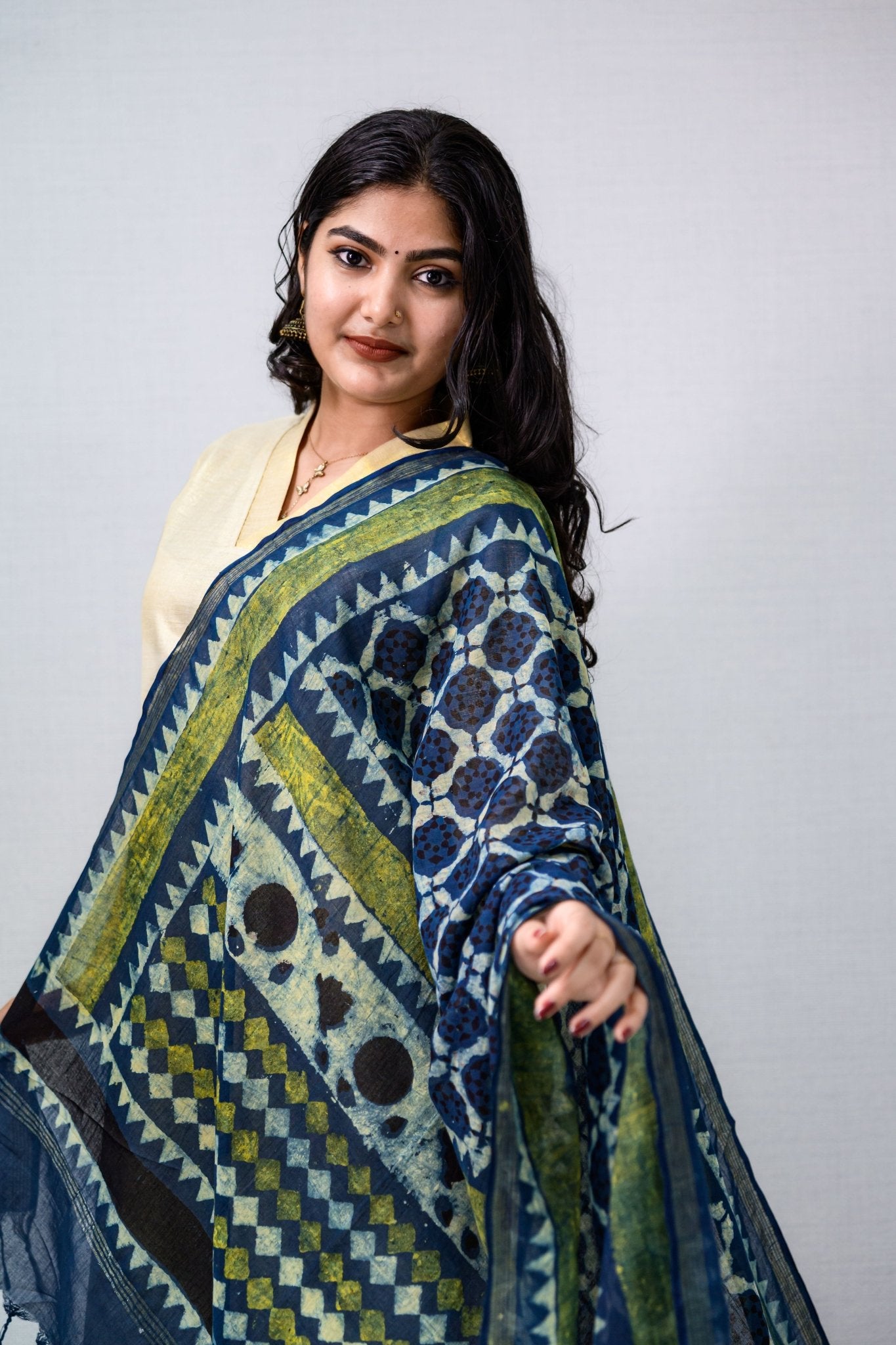 Kasavu Elegance Golden Tissue Straight Kurta - Lobha Deepthis