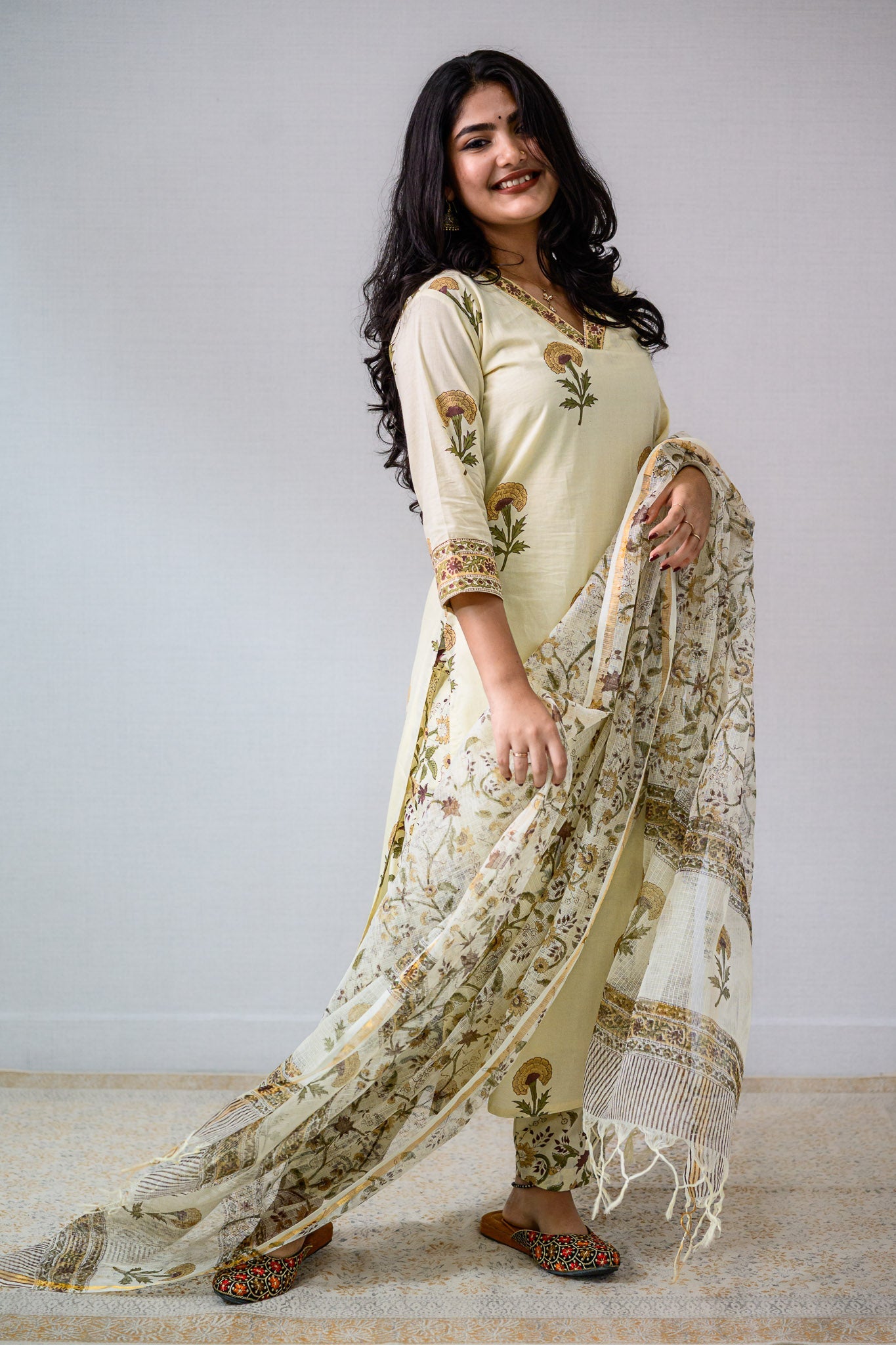 Marigolds on Cream Sanganeri Kota Doria Dupatta - Lobha Deepthis