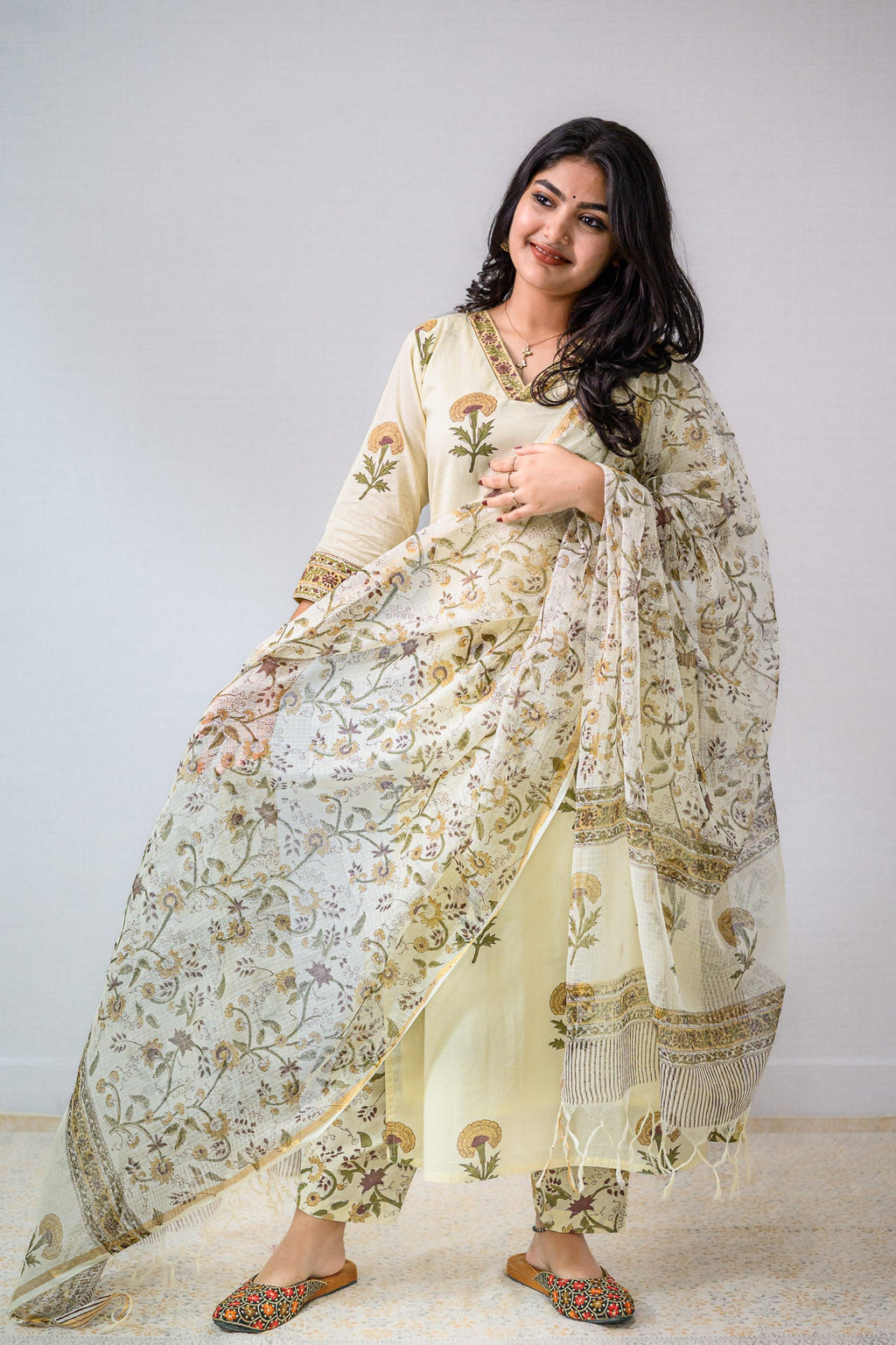 Marigolds on Cream Sanganeri Kota Doria Dupatta - Lobha Deepthis