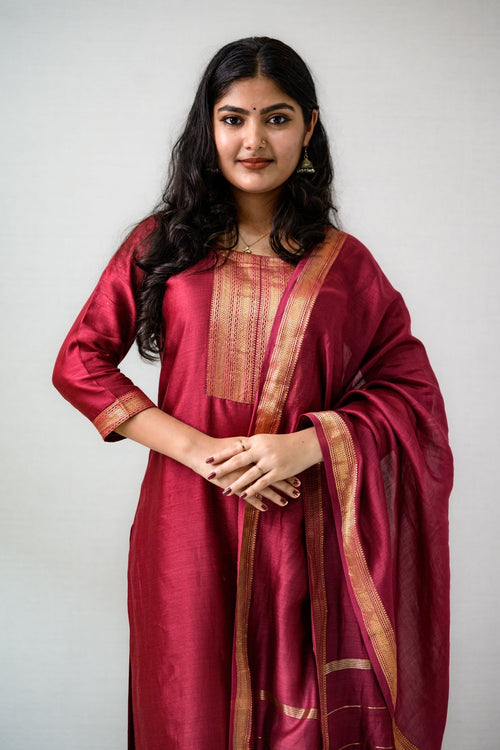 Maroon Maheshwari Silk Dupatta - Lobha Deepthis