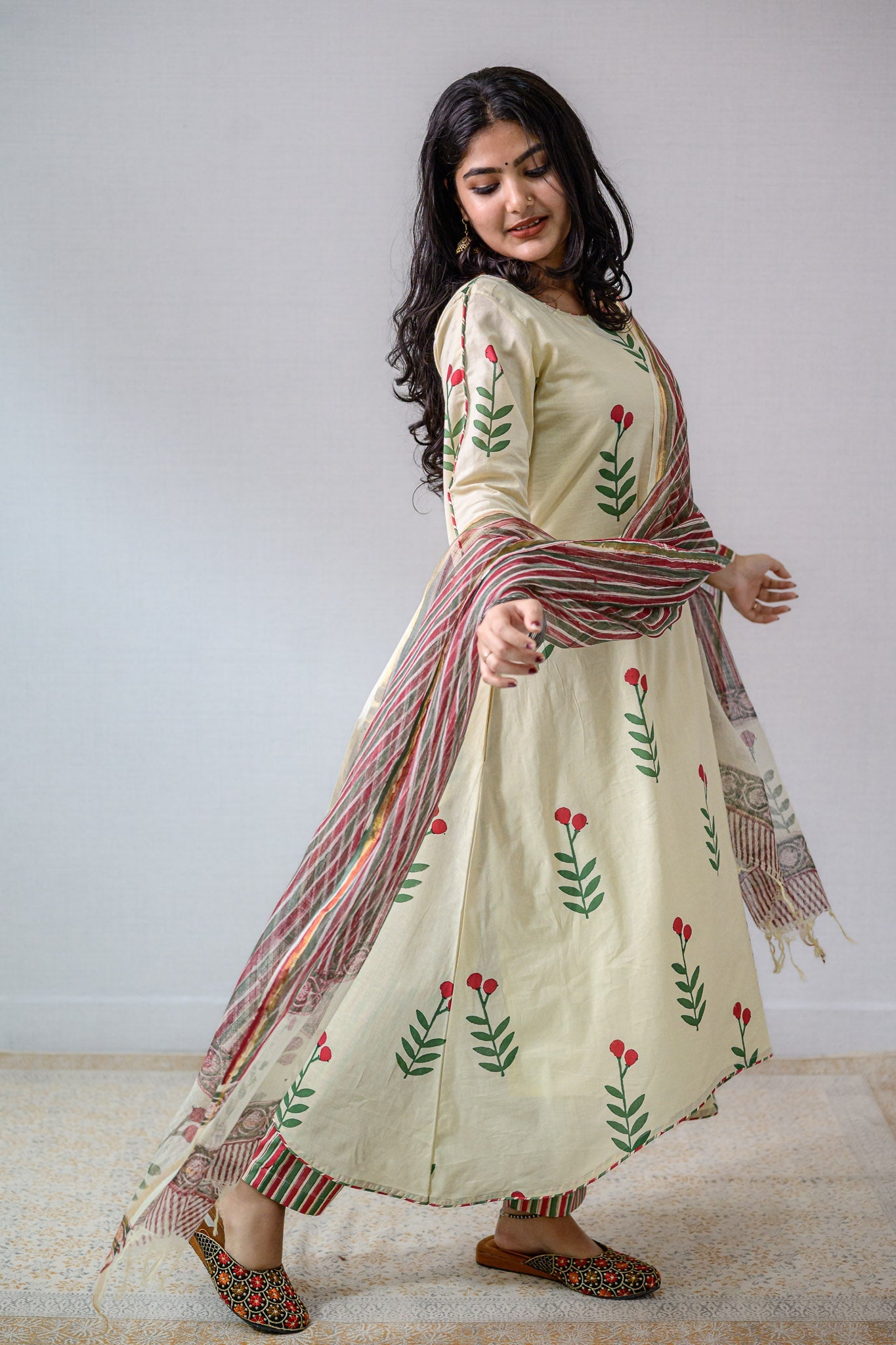 MaroonGreen Stripes on Cream Sanganeri Kota Doria Dupatta - Lobha Deepthis