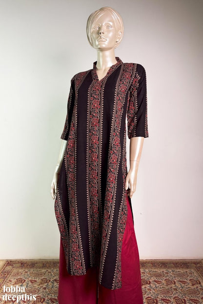 Paisley Stripes Black Straight Kurta - Lobha Deepthis