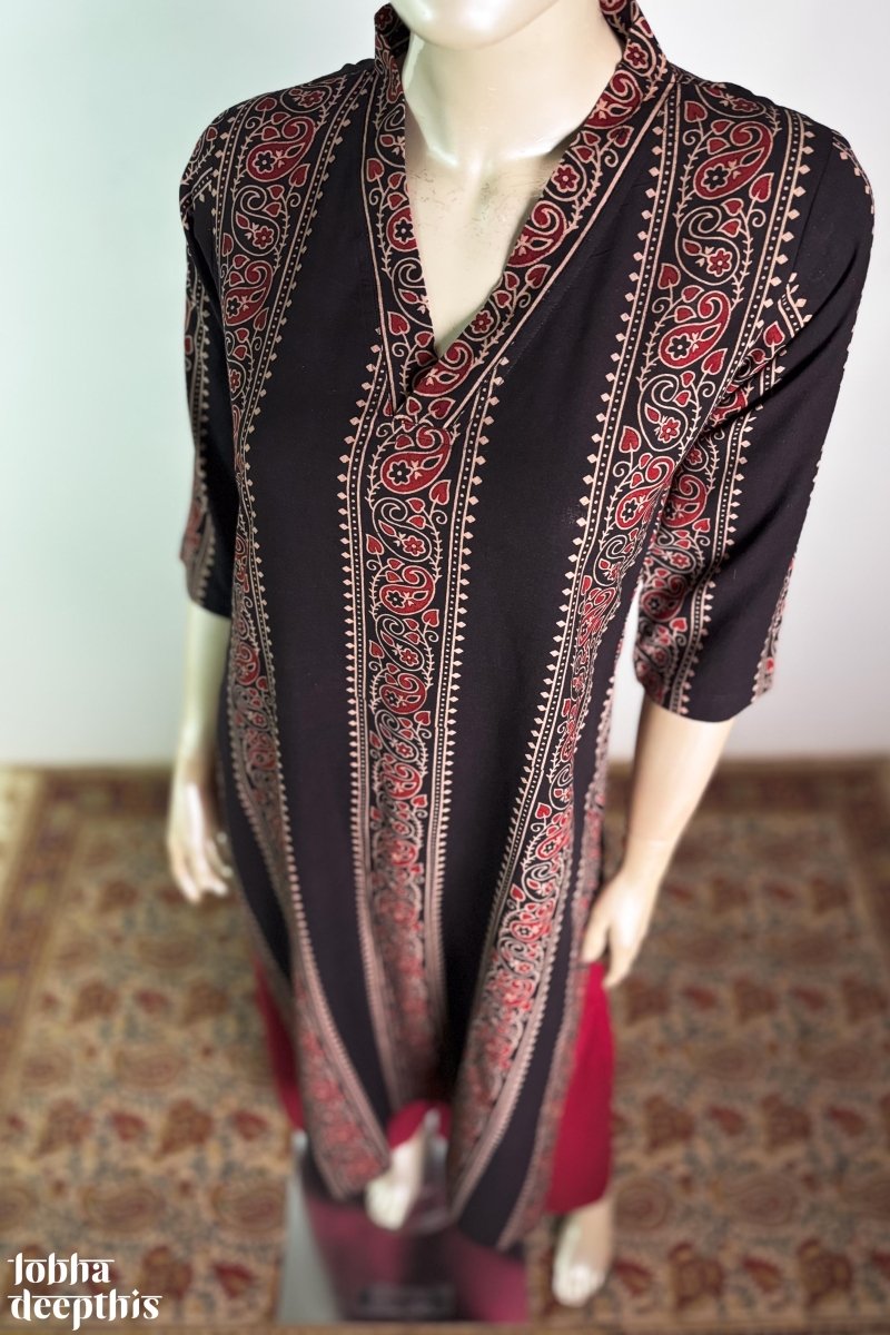 Paisley Stripes Black Straight Kurta - Lobha Deepthis