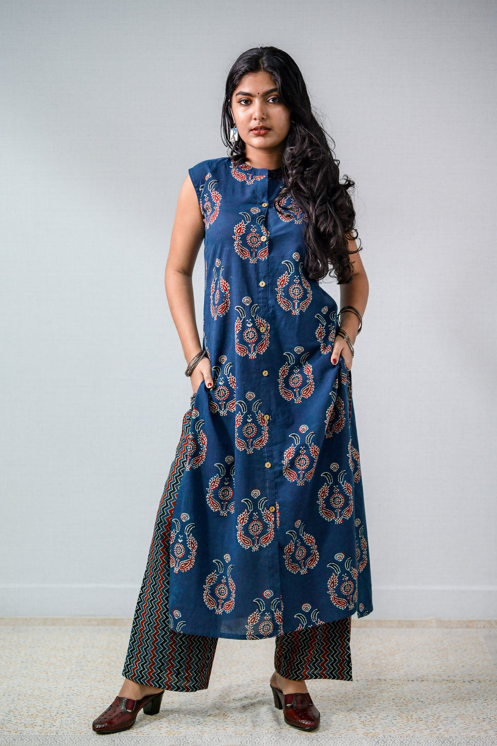 Pankhuri Indigo Ajrakh Sleeveless Kurta - Lobha Deepthis