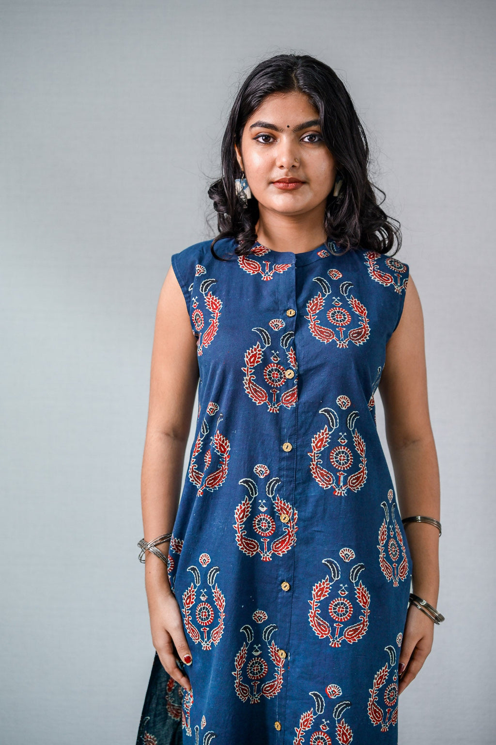 Pankhuri Indigo Ajrakh Sleeveless Kurta - Lobha Deepthis