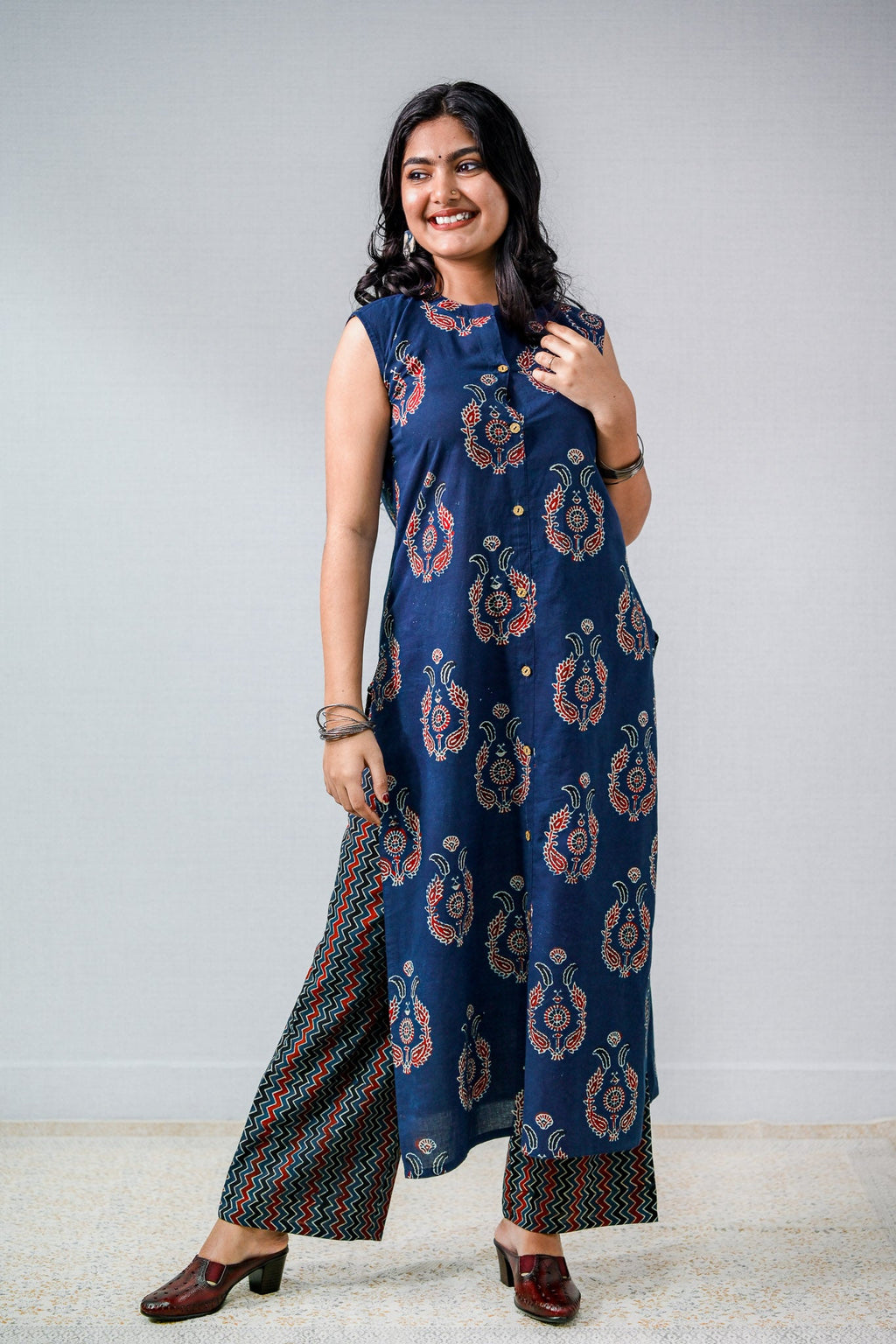 Pankhuri Indigo Ajrakh Sleeveless Kurta - Lobha Deepthis
