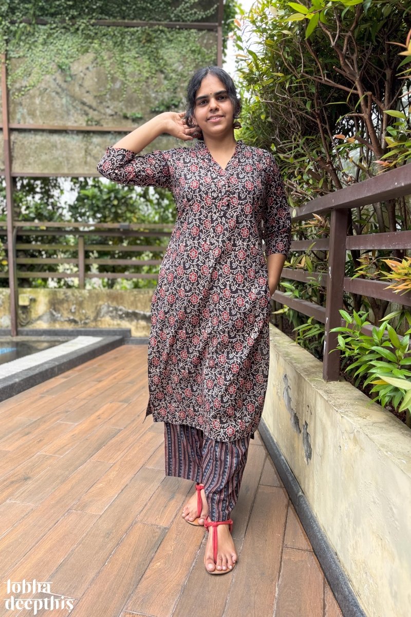 Rasbhara Black Straight Kurta - Lobha Deepthis