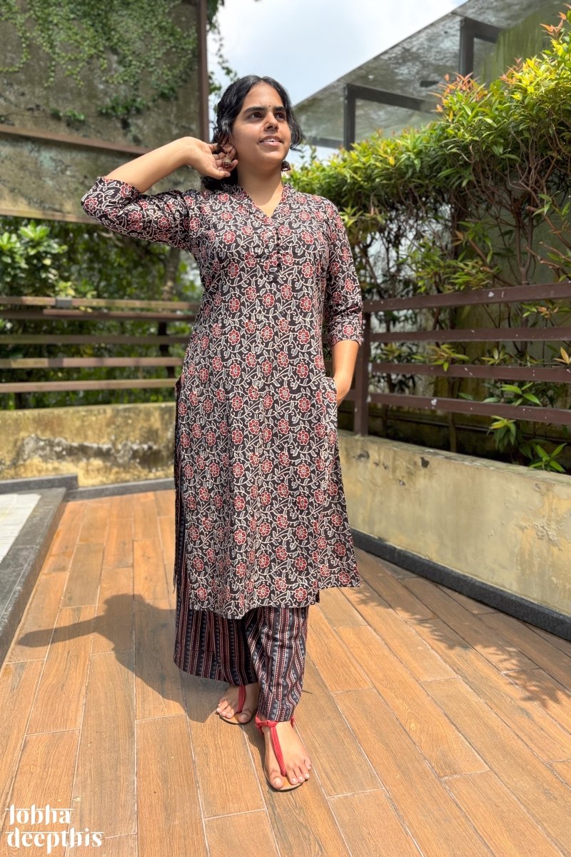 Rasbhara Black Straight Kurta - Lobha Deepthis