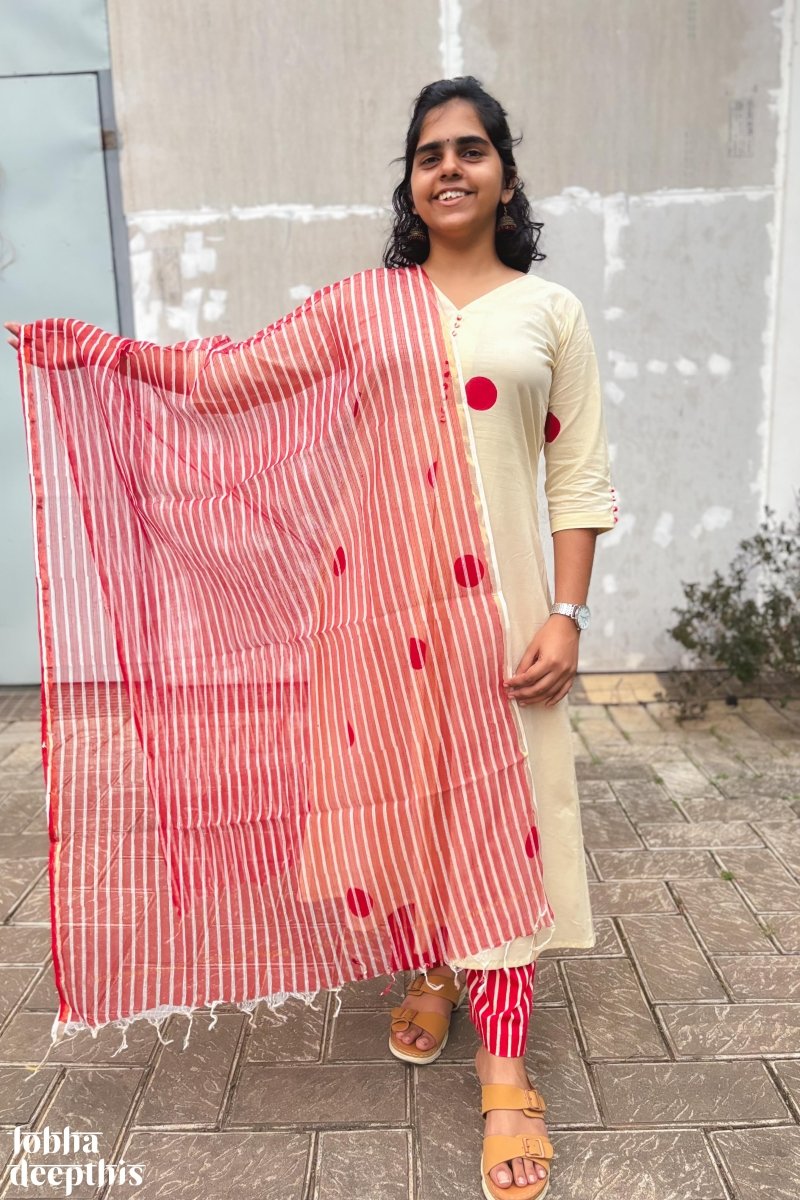 Red Stripes on Cream Sanganeri Kota Doria Dupatta - Lobha Deepthis