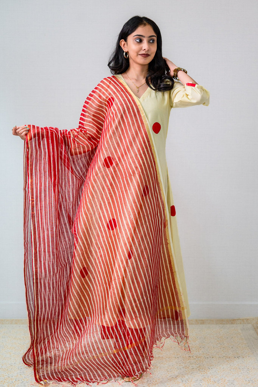 Red Stripes on Cream Sanganeri Kota Doria Dupatta - Lobha Deepthis