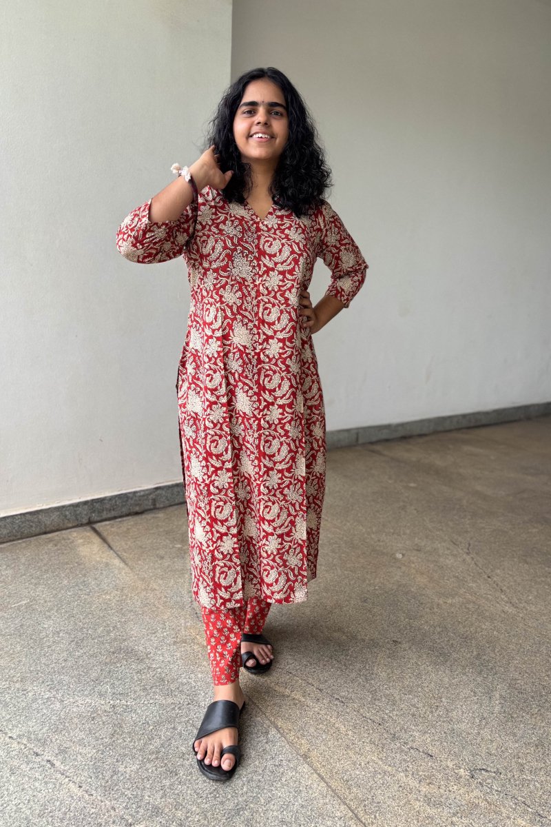 Set of 2 - Akari Sanganeri Straight Kurta & Pants - Lobha Deepthis