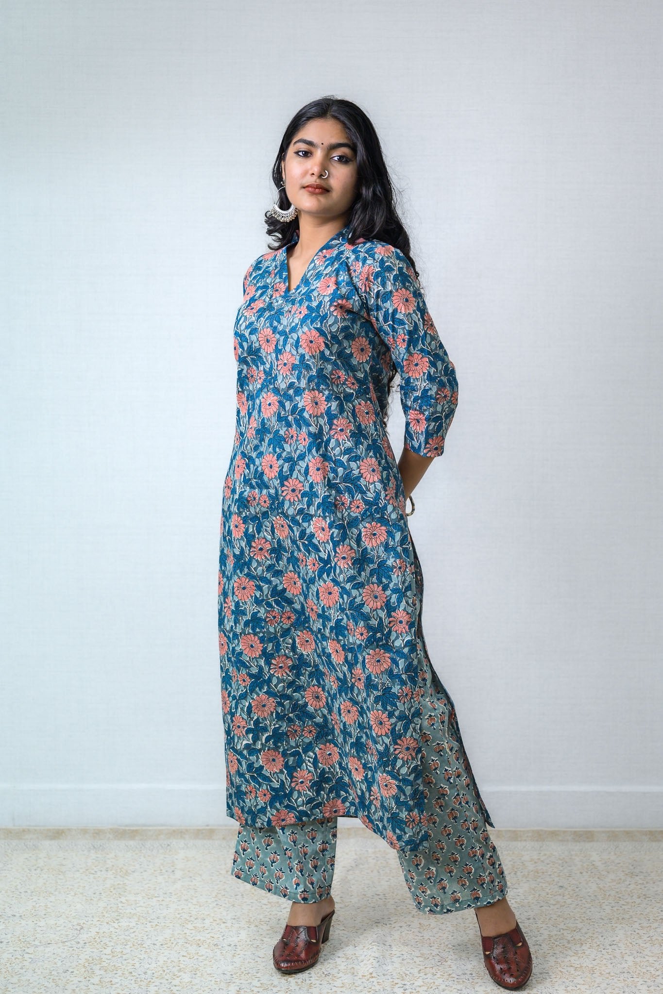 Set of 2 - Asagi Sanganeri Cotton Straight Kurta and Pants - Lobha Deepthis