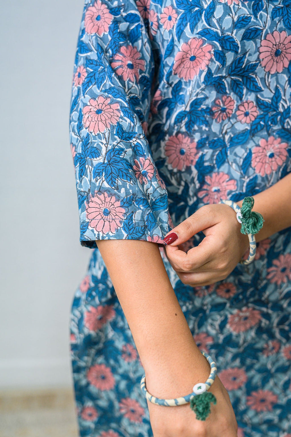 Set of 2 - Asagi Sanganeri Cotton Straight Kurta and Pants - Lobha Deepthis