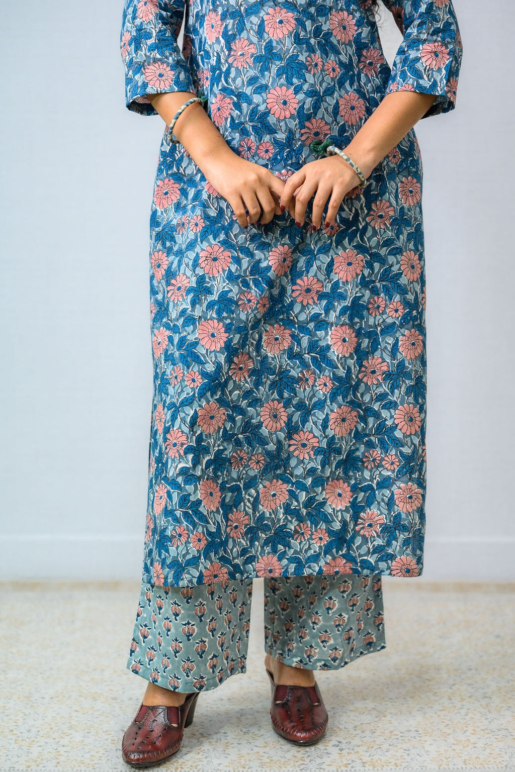 Set of 2 - Asagi Sanganeri Cotton Straight Kurta and Pants - Lobha Deepthis