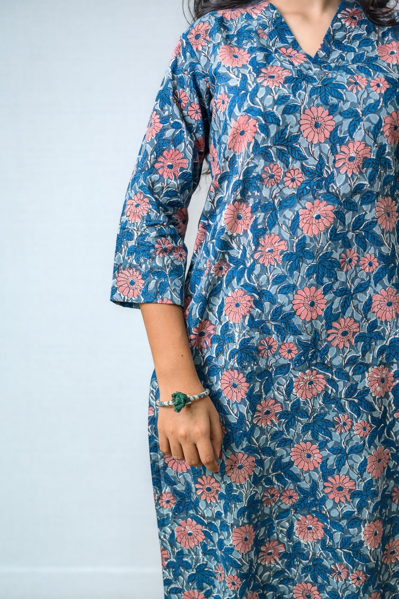 Set of 2 - Asagi Sanganeri Cotton Straight Kurta and Pants - Lobha Deepthis