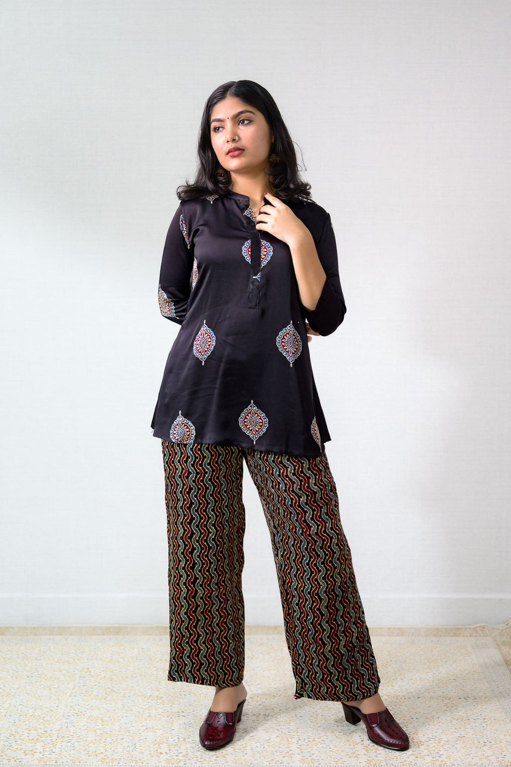Set of 2 - Black Pihu Modal Ajrakh Short Top & Parallel Pants - Lobha Deepthis
