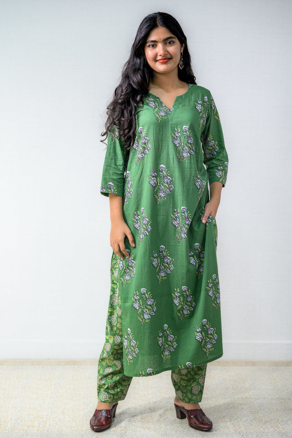 Set of 2 - Emerald Blossoms Dabu Kurta & Pants Set - Lobha Deepthis