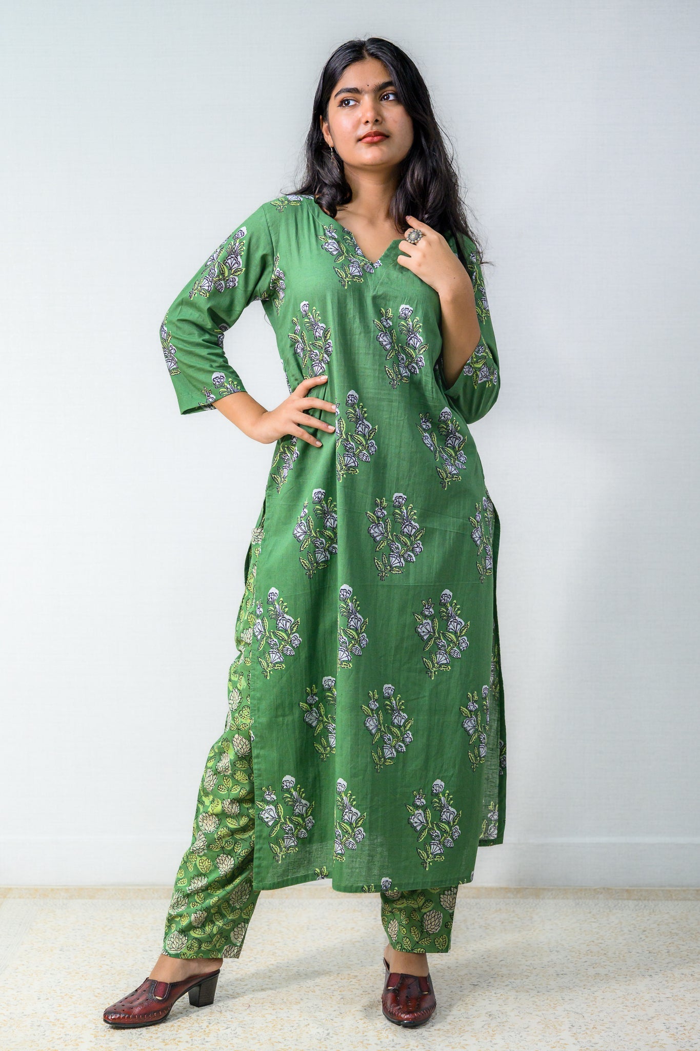 Set of 2 - Emerald Blossoms Dabu Kurta & Pants Set - Lobha Deepthis