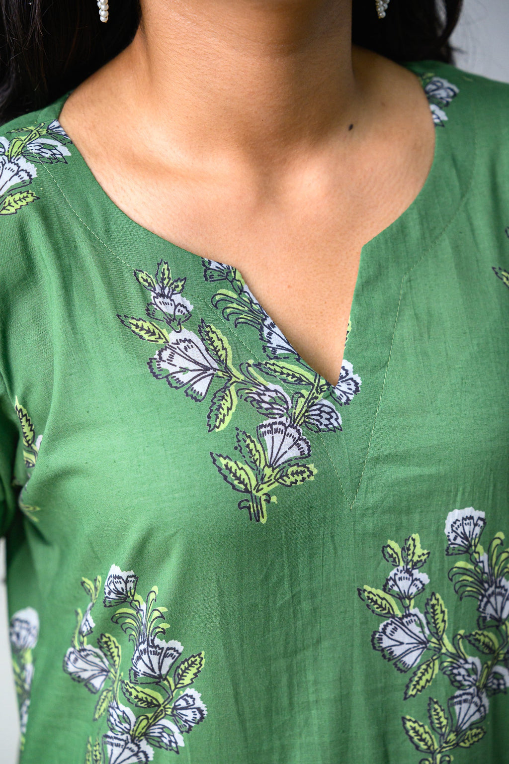 Set of 2 - Emerald Blossoms Dabu Kurta & Pants Set - Lobha Deepthis