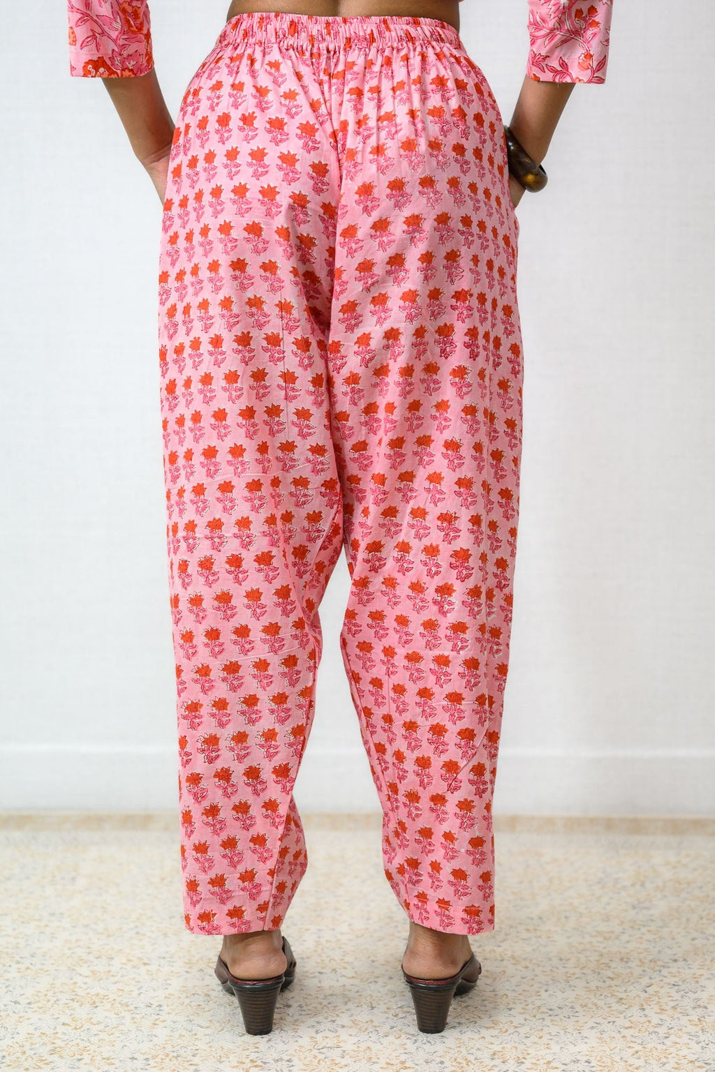 Set of 2 - Gulabiya Sanganeri Cotton Straight Kurta and Pants - Lobha Deepthis