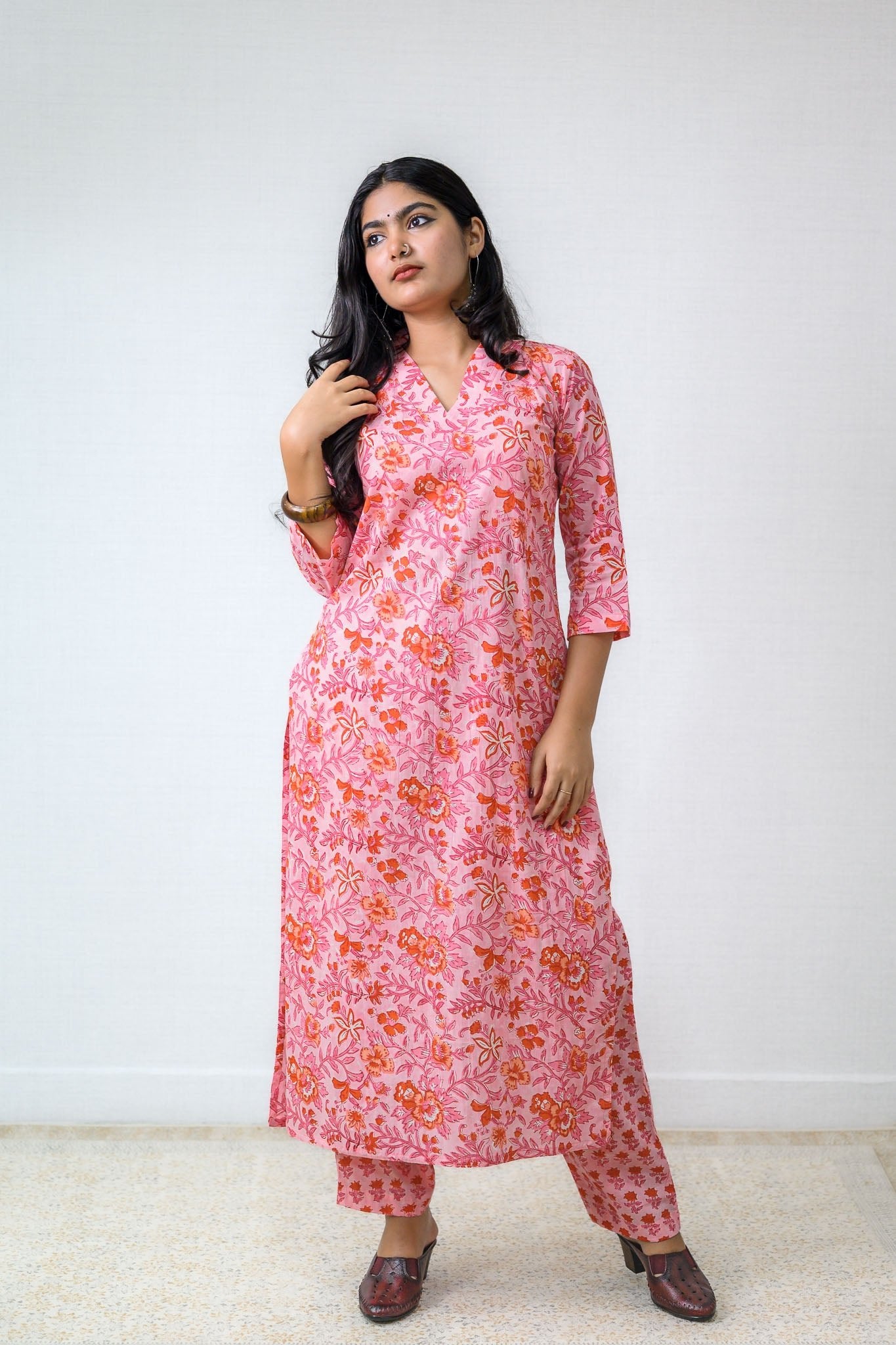 Set of 2 - Gulabiya Sanganeri Cotton Straight Kurta and Pants - Lobha Deepthis