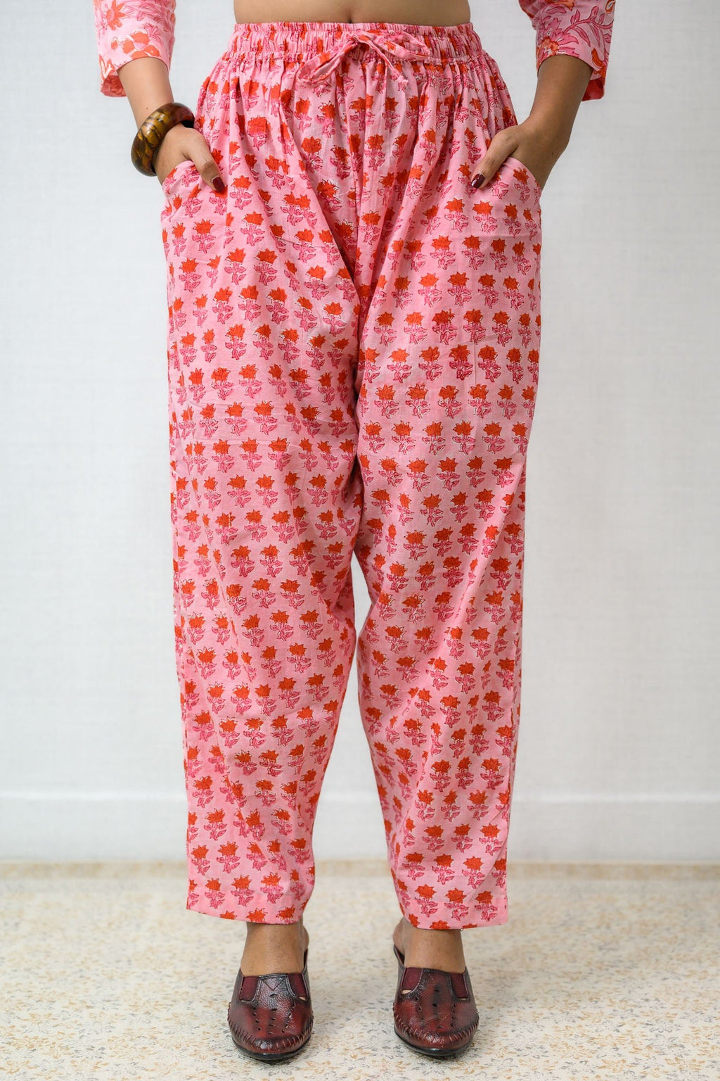 Set of 2 - Gulabiya Sanganeri Cotton Straight Kurta and Pants - Lobha Deepthis