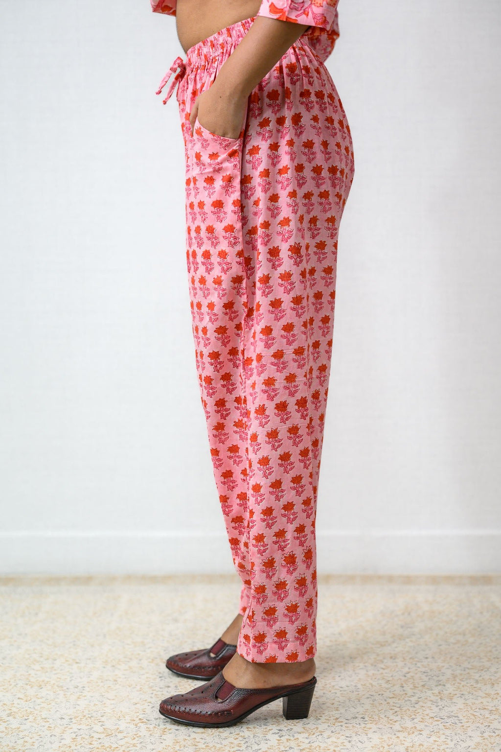 Set of 2 - Gulabiya Sanganeri Cotton Straight Kurta and Pants - Lobha Deepthis