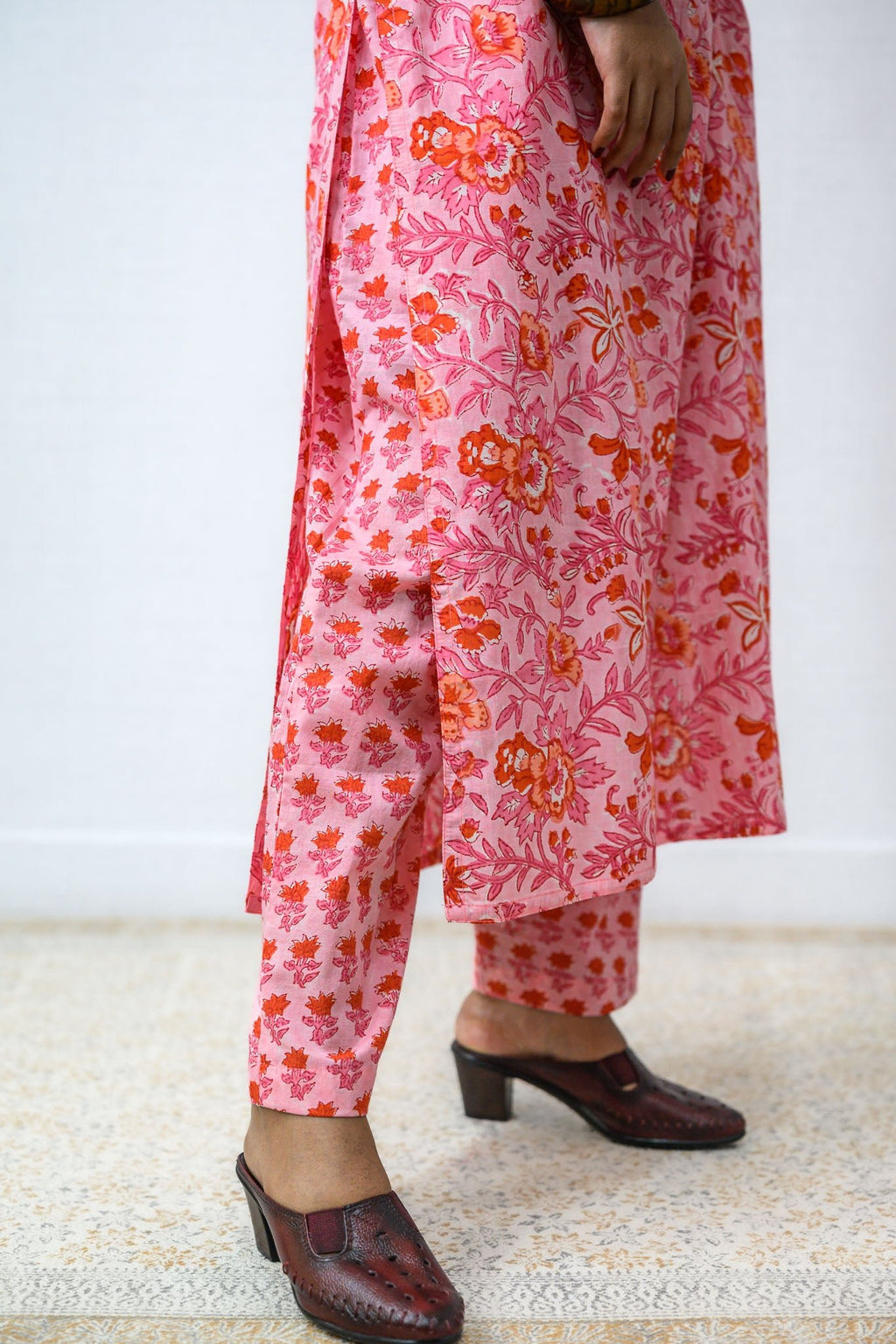 Set of 2 - Gulabiya Sanganeri Cotton Straight Kurta and Pants - Lobha Deepthis