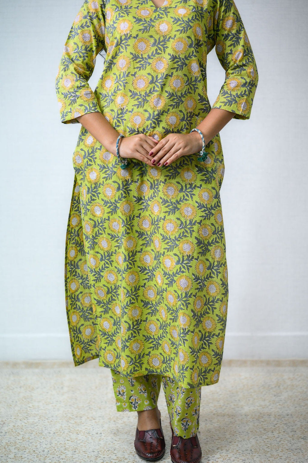 Set of 2 - Himawari Sanganeri Cotton Straight Kurta and Pants - Lobha Deepthis