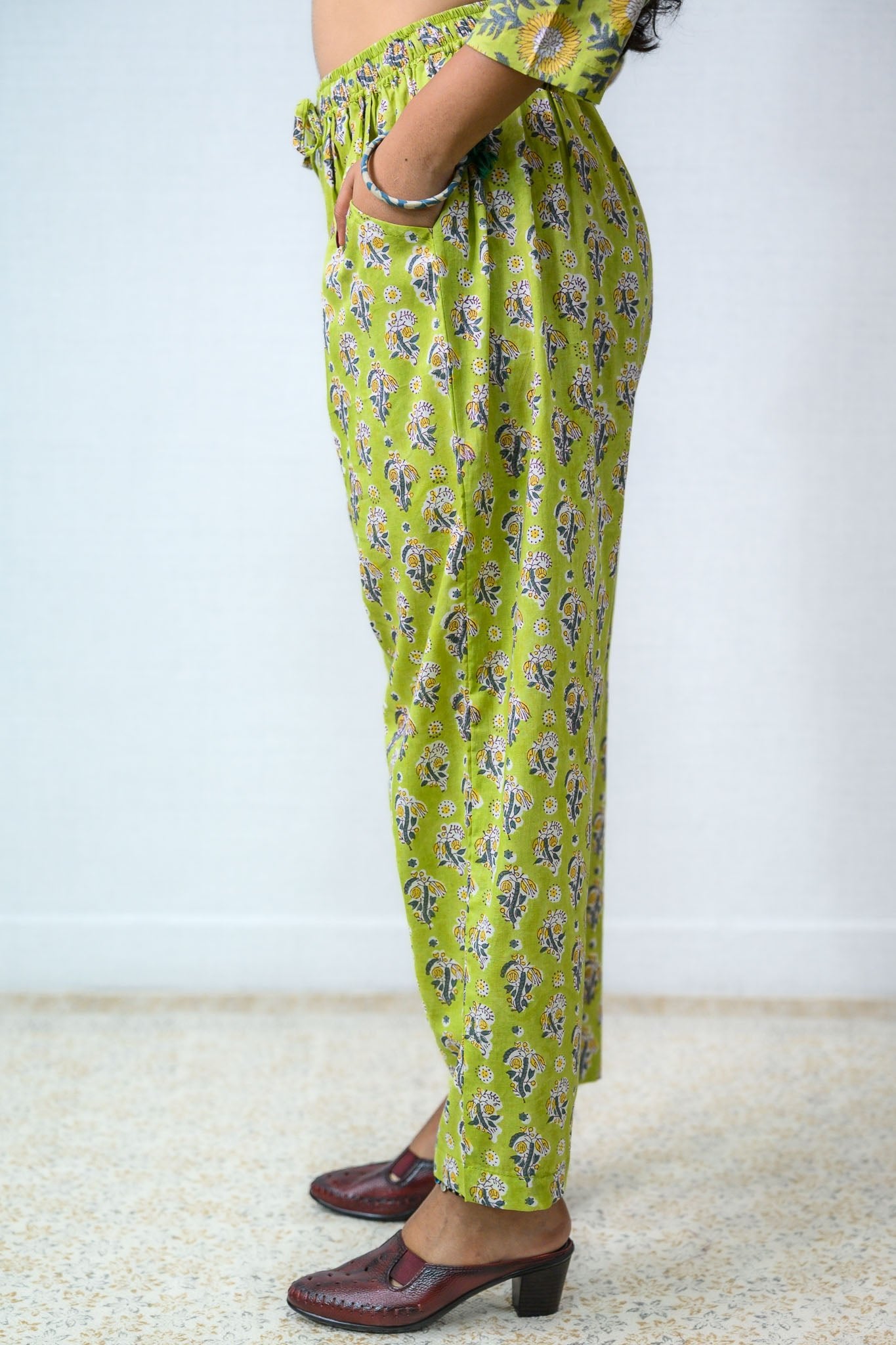 Set of 2 - Himawari Sanganeri Cotton Straight Kurta and Pants - Lobha Deepthis