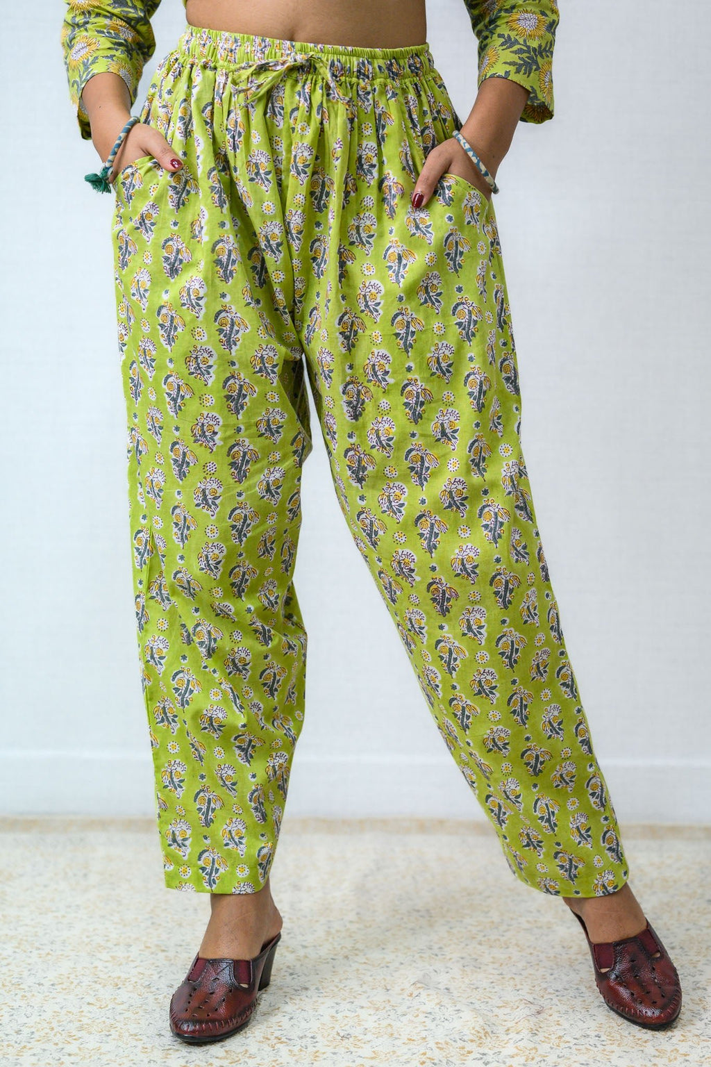 Set of 2 - Himawari Sanganeri Cotton Straight Kurta and Pants - Lobha Deepthis