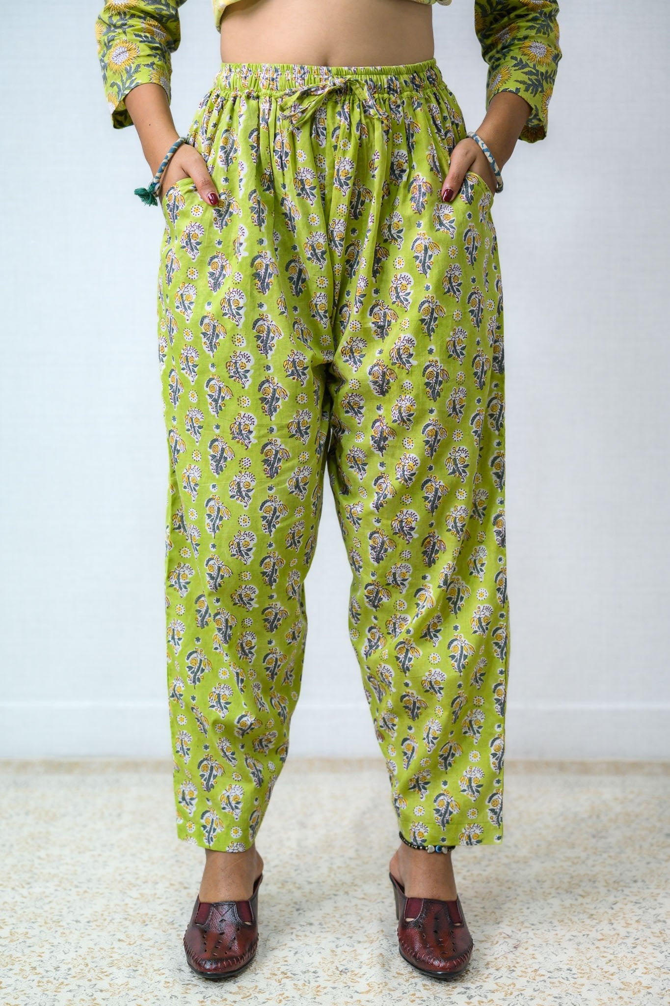 Set of 2 - Himawari Sanganeri Cotton Straight Kurta and Pants - Lobha Deepthis