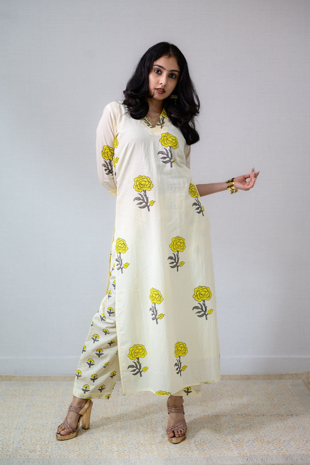 Set of 2 - Jamanthi on Cream Sanganeri Kurta and Pants - Lobha Deepthis