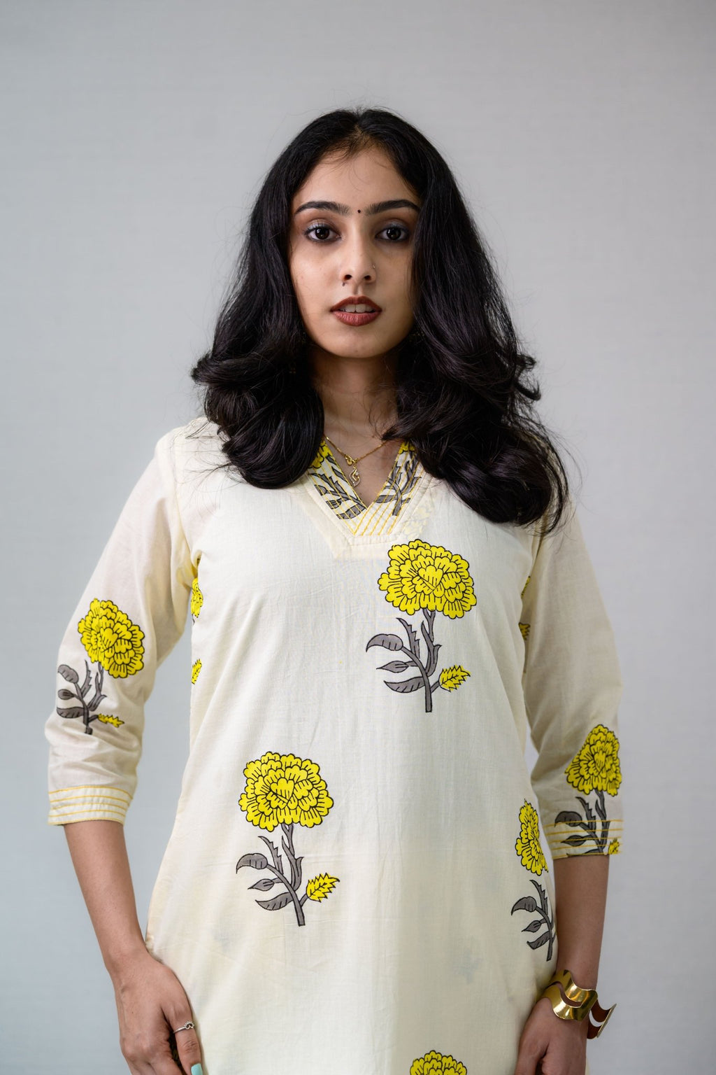 Set of 2 - Jamanthi on Cream Sanganeri Kurta and Pants - Lobha Deepthis