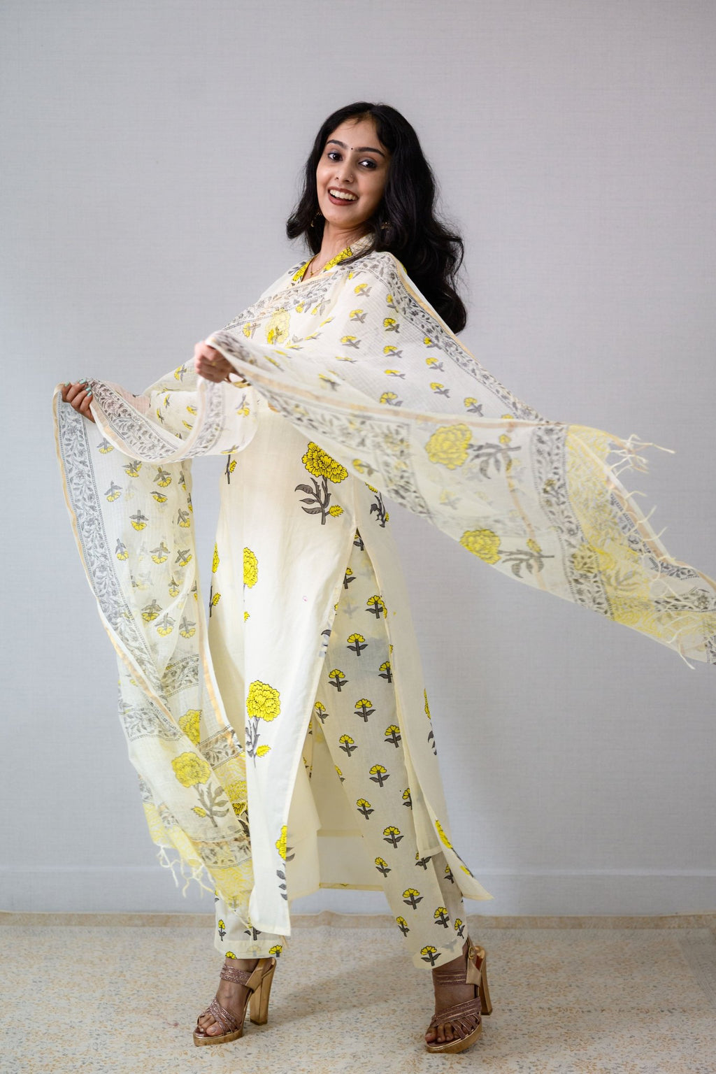 Set of 2 - Jamanthi on Cream Sanganeri Kurta and Pants - Lobha Deepthis